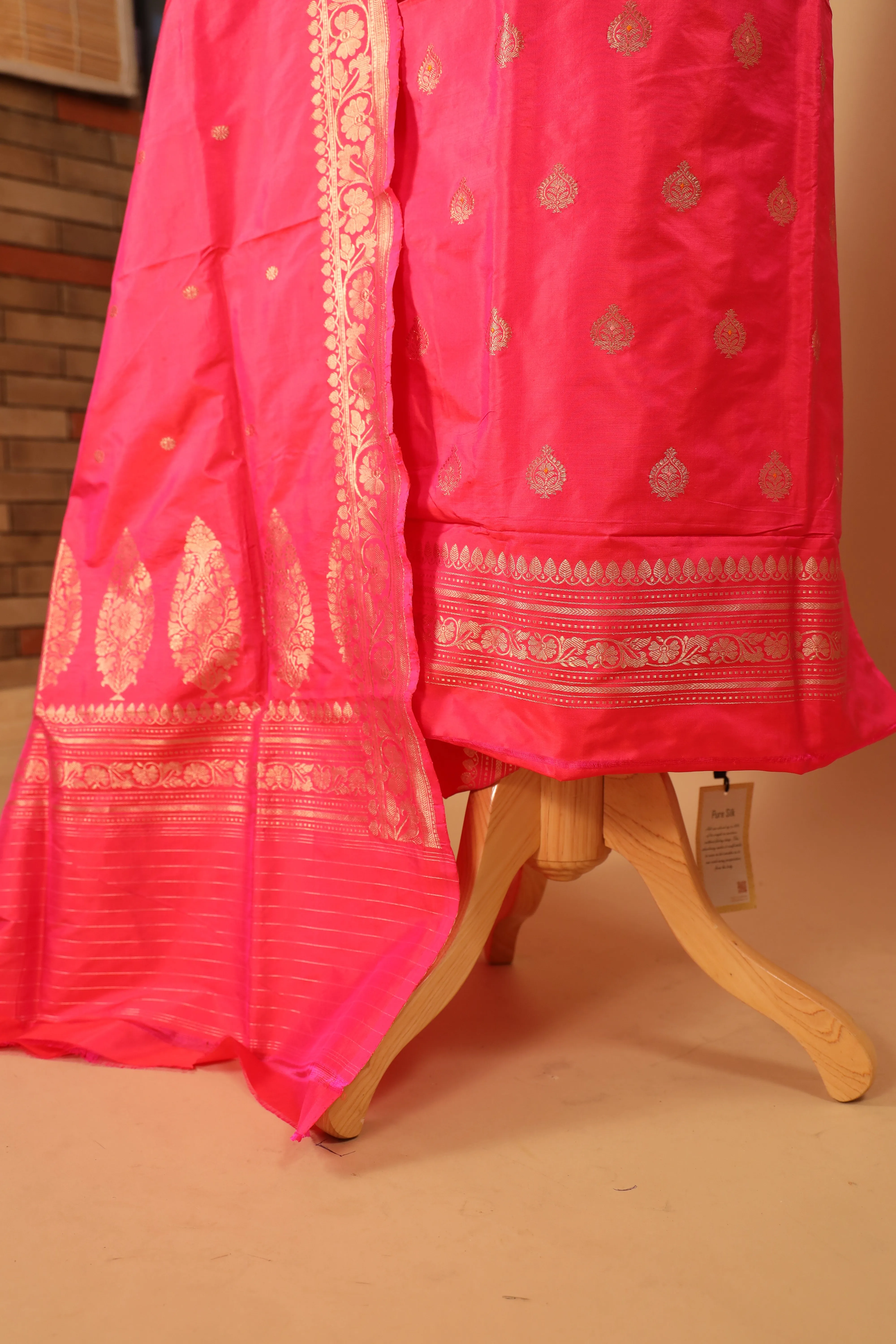 Hand Woven Pink Pure Silk Suit Dupatta